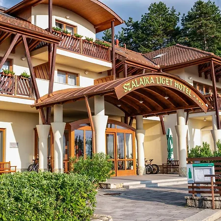 ホテル Szalajka Liget Es Apartmanhazak 4*